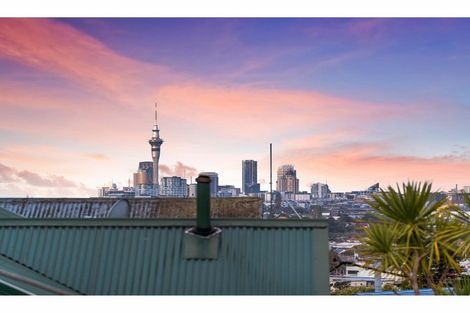 Photo of property in 17 Mount Royal Avenue, Mount Albert, Auckland, 1025