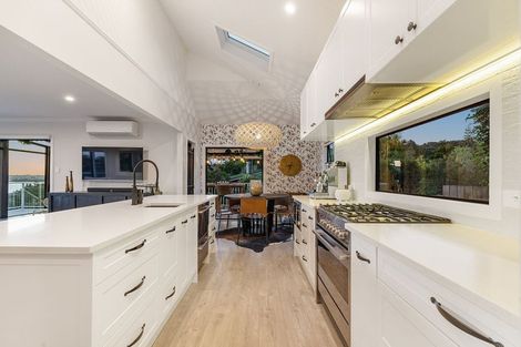 Photo of property in 5 Poaka Place, Beach Haven, Auckland, 0626