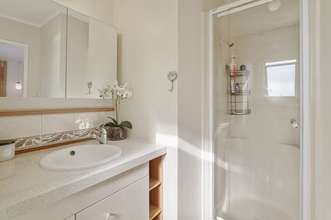 Photo of property in 27 Pitoitoi Street, Otaihanga, Paraparaumu, 5036