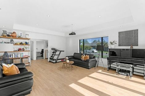 Photo of property in 2 Burbank Drive, Aidanfield, Christchurch, 8025