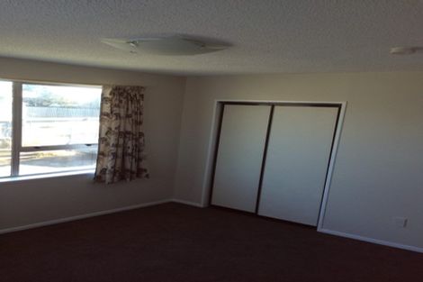 Photo of property in 16 Stacey Place, Woolston, Christchurch, 8062