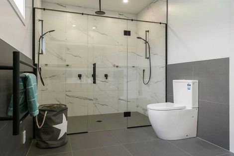 Photo of property in 5 Alan Livingston Drive, Cambridge, 3434