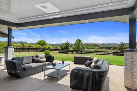 Photo of property in 903 Old North Road, Waimauku, 0882