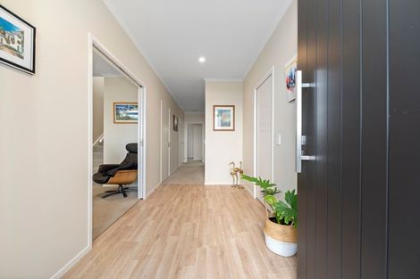 Photo of property in 18 Loloma Way, Wharewaka, Taupo, 3330