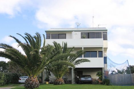 Photo of property in 744 Papamoa Beach Road, Papamoa Beach, Papamoa, 3118