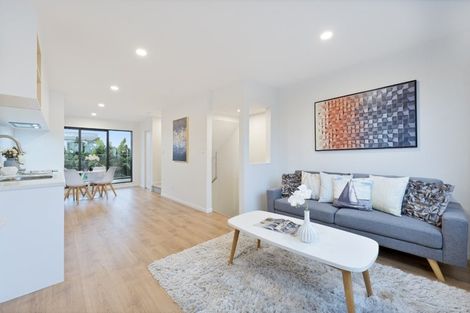 Photo of property in 8/11 Hereford Street, Te Atatu Peninsula, Auckland, 0610