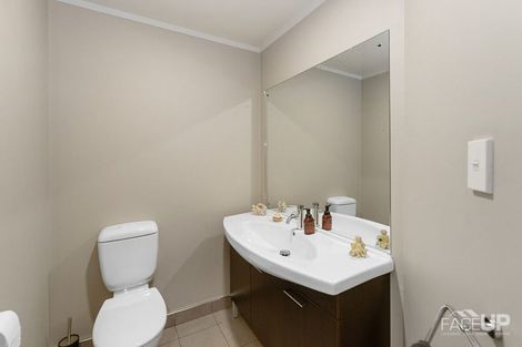 Photo of property in 18 Rosetti Rise, West Harbour, Auckland, 0618