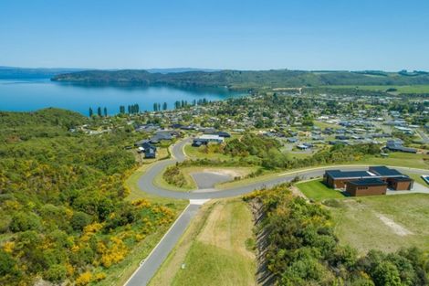 Photo of property in 1 Sparrowhawk Way, Kinloch, Taupo, 3377