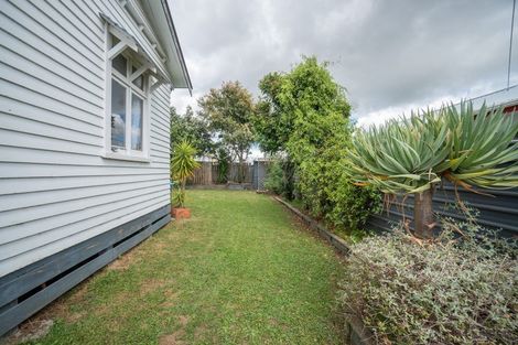 Photo of property in 25 Tiller Close, Kelvin Grove, Palmerston North, 4414