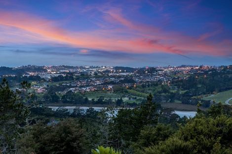 Photo of property in 373 Paremoremo Road, Paremoremo, Auckland, 0632