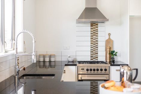 Photo of property in 4 Kaweka Close, Aotea, Porirua, 5024