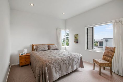 Photo of property in 11a Shearer Drive, Oakura, 4314