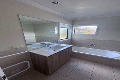 Photo of property in 26 Twin Court, Albany, Auckland, 0632