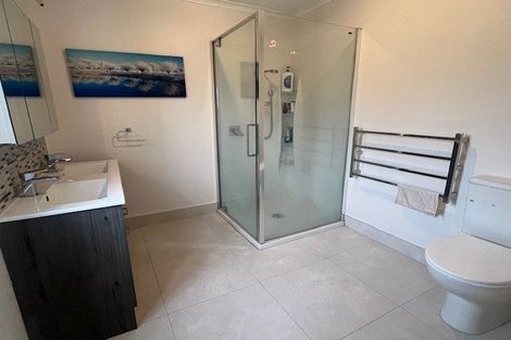 Photo of property in 62 Somerville Road, Shelly Park, Auckland, 2014