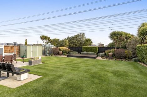 Photo of property in 37 Little Oaks Drive, Yaldhurst, Christchurch, 8042
