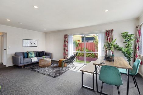 Photo of property in 3/61 Main Road, Titahi Bay, Porirua, 5022