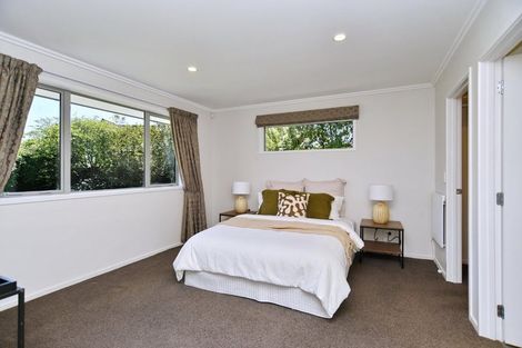 Photo of property in 4 Hurst Place, Parklands, Christchurch, 8083