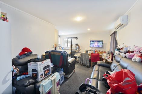 Photo of property in 50 Barrys Road, Glendene, Auckland, 0602