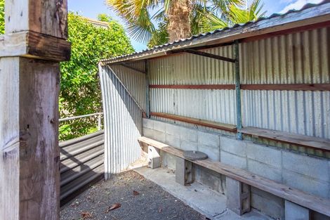 Photo of property in 6 Leatham Avenue, Strandon, New Plymouth, 4312