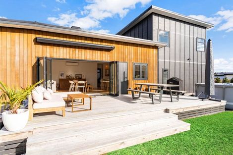 Photo of property in 54 Marram Place, Mangawhai Heads, Mangawhai, 0505