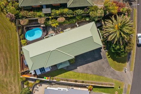 Photo of property in 26 Waldorf Crescent, Orewa, 0931