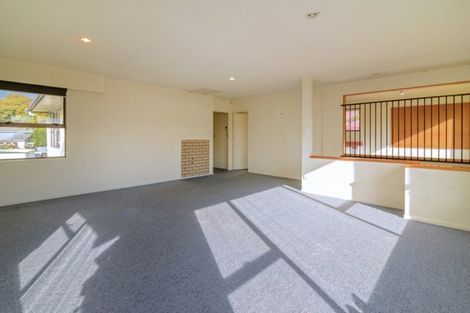 Photo of property in 27 Rewarewa Street, Owhata, Rotorua, 3010