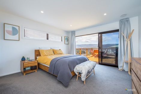 Photo of property in 105 Kirton Drive, Riverstone Terraces, Upper Hutt, 5018