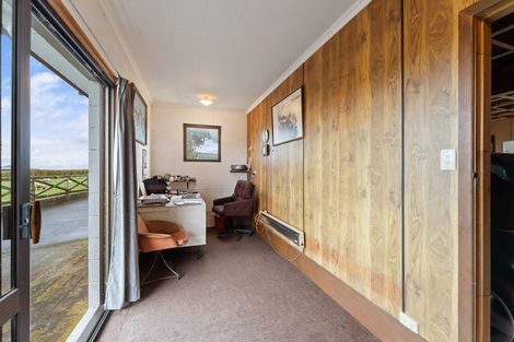 Photo of property in 165 Opunake Road, Stratford, 4391