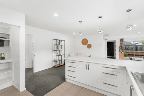 Photo of property in 7 Bamber Crescent, Halswell, Christchurch, 8025