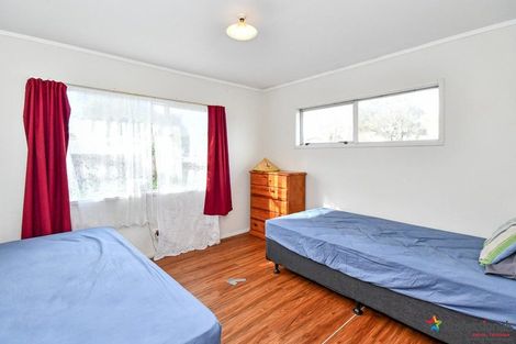 Photo of property in 1 Secretariat Place, Randwick Park, Auckland, 2105