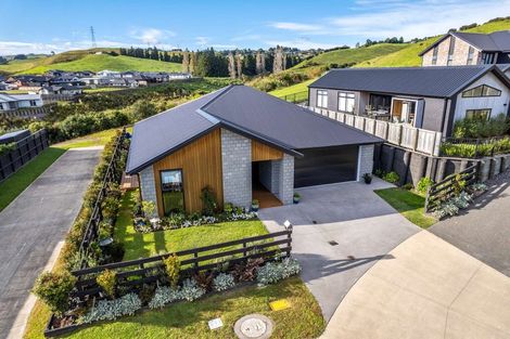 Photo of property in 30 Hayward Place, Ohauiti, Tauranga, 3112