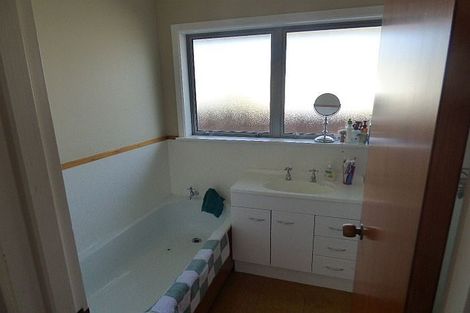 Photo of property in 20 Royal Park Drive, Parklands, Christchurch, 8083