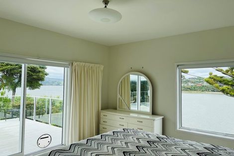 Photo of property in 52 Seaview Road, Paremata, Porirua, 5024