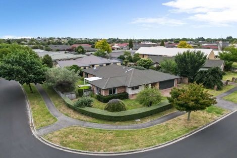 Photo of property in 10 Admiral Crescent, Flagstaff, Hamilton, 3210