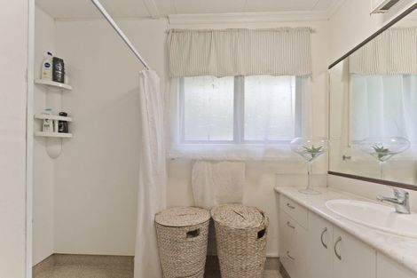 Photo of property in 16 Arthur Crescent, Waikawa, Picton, 7220