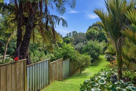 Photo of property in 37 Wairau Road, Oakura, 4314