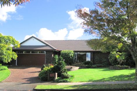 Photo of property in 3 Parramatta Place, Botany Downs, Auckland, 2010