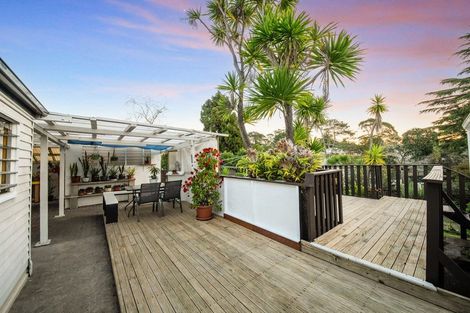 Photo of property in 91 Barrys Road, Glendene, Auckland, 0602