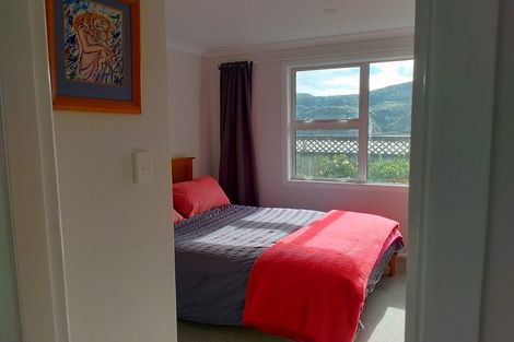 Photo of property in 30 Manor Drive, Stokes Valley, Lower Hutt, 5019