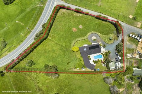 Photo of property in 85 Whitford-maraetai Road, Whitford, Howick, 2571