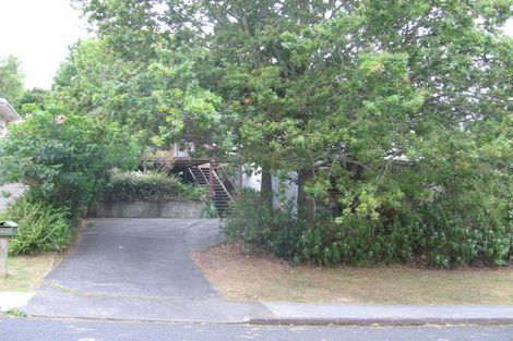 Photo of property in 26 Sovereign Place, Glenfield, Auckland, 0629