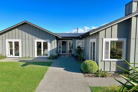Photo of property in 14 Heipipi Drive, Eskdale, Napier, 4182