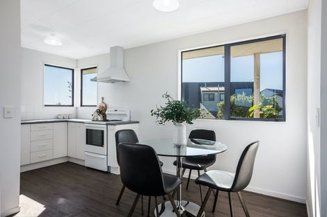 Photo of property in 17 Coventry Close, Ascot Park, Porirua, 5024