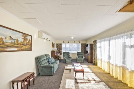 Photo of property in 90 Lethbridge Street, Feilding, 4702