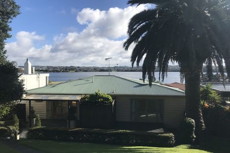 Photo of property in 15 Manurere Avenue, Takapuna, Auckland, 0622