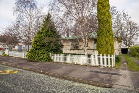 Photo of property in 1 Windsor Street, Dannevirke, 4930