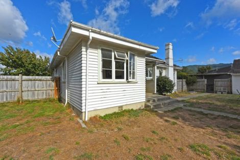 Photo of property in 5 Camp Street, Silverstream, Upper Hutt, 5019