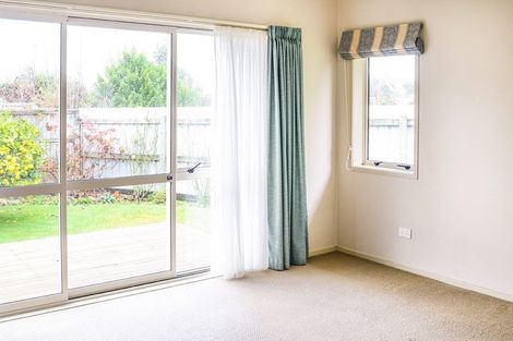 Photo of property in 41 Caulfield Place, Pukehangi, Rotorua, 3015