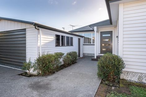 Photo of property in 221 Weston Road, St Albans, Christchurch, 8052
