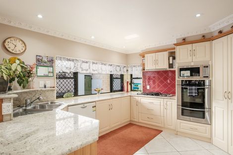 Photo of property in 5 Coulston Place, Riverdale, Gisborne, 4010